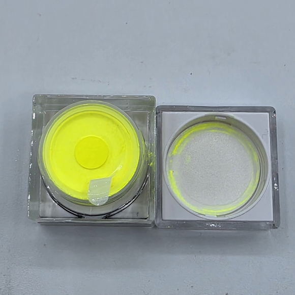 LIT Cosmetics Ka-Boom Neon Loose Pigment Eyeshadow - Picture 4 of 4